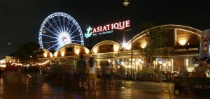 Asiatique the Riverfront,  night market on Chao Phraya riverside